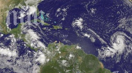 тропическата буря лоренцо започва губи сили