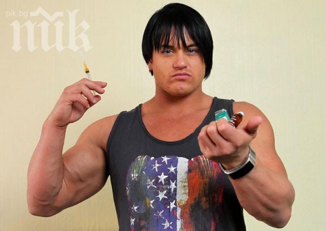 На жена-бодибилдър й пораснал пенис заради стероиди