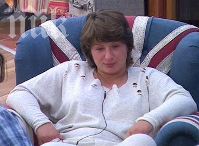 Станка Златева се напи, нападна Мира: Тая е е*ати прангията! 