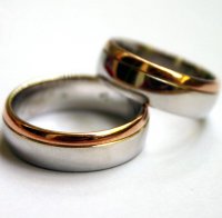 Мъж саботира собствената си сватба със сигнал за бомба