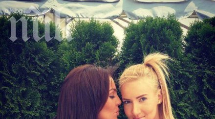 пик николета лозанова нае платен експерт замазва гафовете