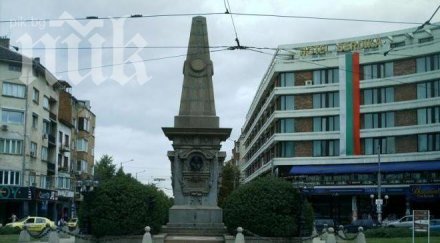 спипаха вандал докато краде орнамент паметника васил левски