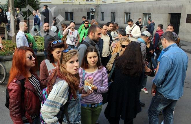 Протестиращите се сляха със студентите пред Софийския университет