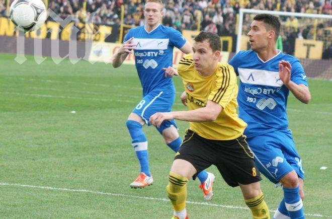 Левски свали напрежението с победа над Ботев