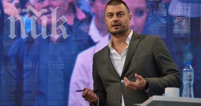 Бареков пред ПИК: Кметът на Пловдив и депутати от ГЕРБ скандално изнудват шефовете на такситата да не блокират града!