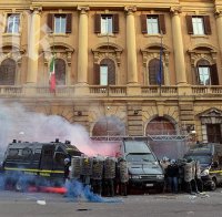 Сблъсъци между полиция и демонстранти в Рим