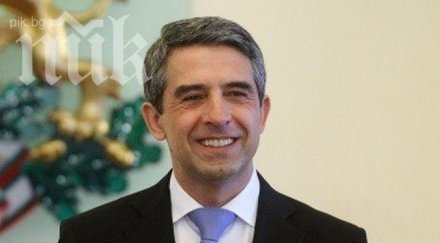 президентът пристигна мин среща местни граждани учили нас