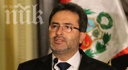 премиерът перу хвърли оставка заповед президента