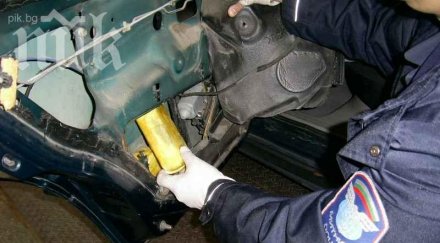 митничари спипаха мъж опит вкара страната хероин млн