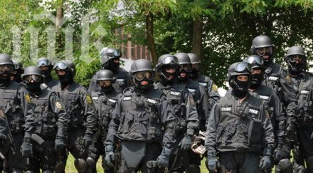 барети щурмуваха долна баня разтърват ромски кланове