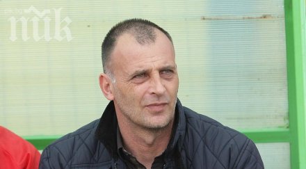 тони здравков левски съобразява играта локо налага своята