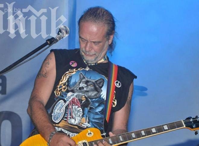 Евгений Дайнов написа книга - манифест за Дейвид Боуи
