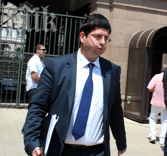 Финансовият министър в опит да спре стачката в Пирогов: Осигурихме парите за болниците