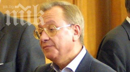 осман октай животът бисеров опасност въртял игри милиони гърба доган