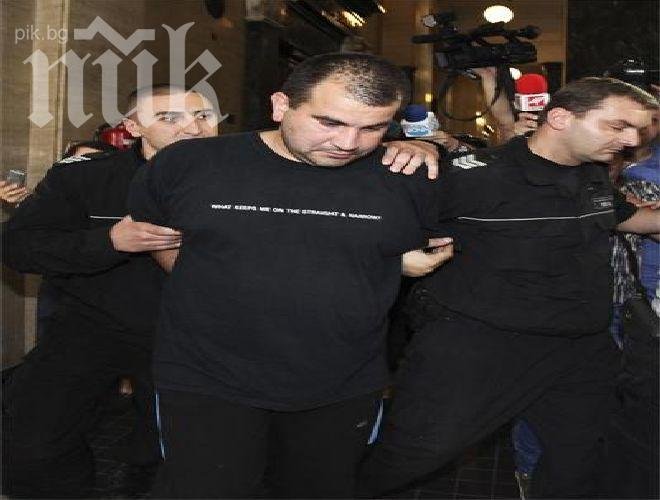 Таксиджията, прегазил 12 души на Цариградско шосе, моли да го застрелят в затвора 