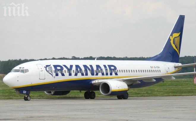 Скандал! Авиокомпания Райънеър заряза над 30 българи в Лондон