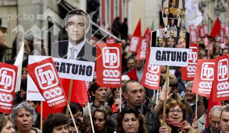 Хиляди португалци на протест заради съкращения в бюджета
