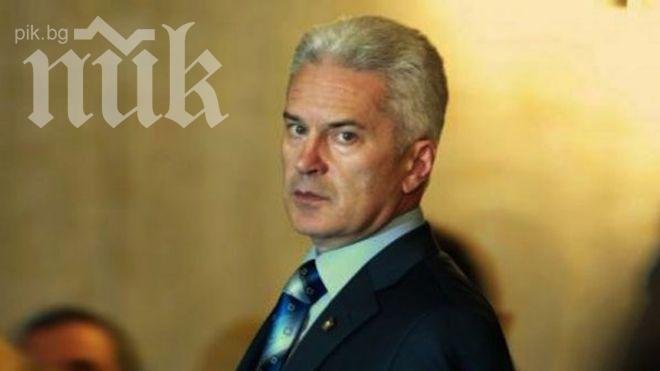 Волен Сидеров изправи на нокти БСП и ДПС - допусна провеждането на предсрочни избори Волен Сидеров изправи на нокти БСП и ДПС - допусна провеждането на предсрочни избори