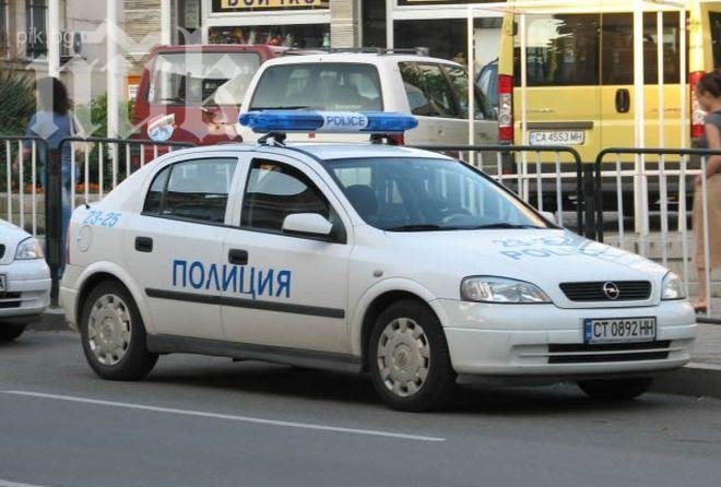 Полицията задържа над 20 души в търсене на имигранта, наръгал 20-годишната Вики