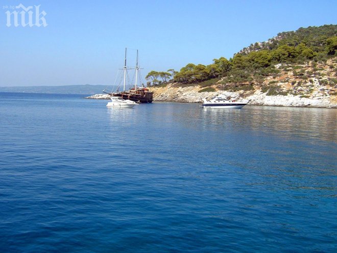 Малък товарен кораб потъна край Гърция, капитанът е в неизвестност