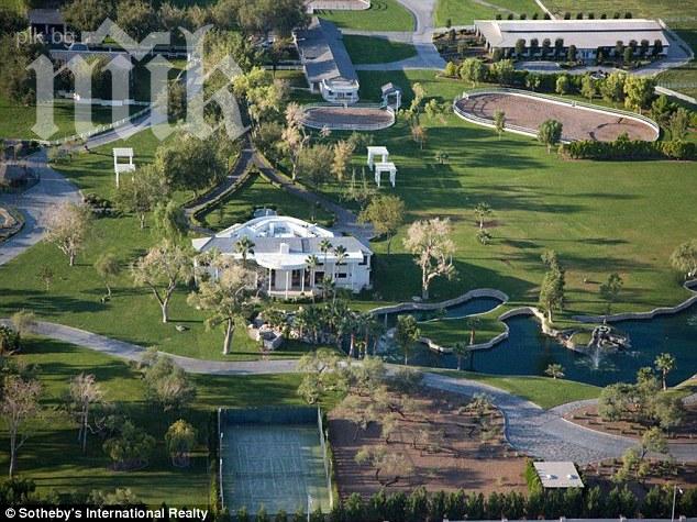 Ето го най-скъпият дом в света - за 48 млн. долара! Има собствено летище и зоопарк! /Уникални снимки/