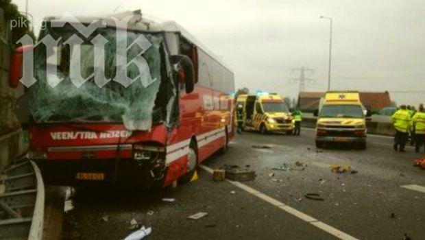 Първо в ПИК: 30 ранени при катастрофа между автобус и 2 микробуса