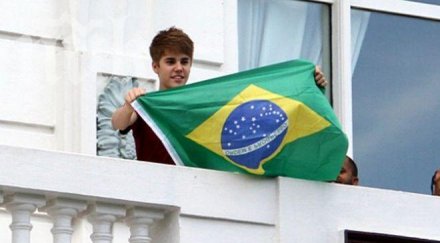 джъстин бийбър заплаха затвор бразилия