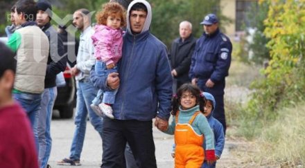 слагат камери наблюдение бежанския лагер враждебна