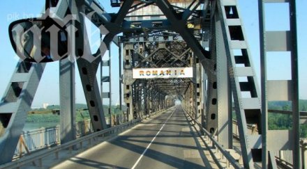 работник боядисвал дунав мост изчезна водите реката