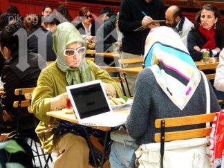 лидерът турската опозиция премиерът ердоган излага света