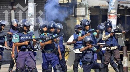 осъдиха 152 полицаи смърт заради бунт