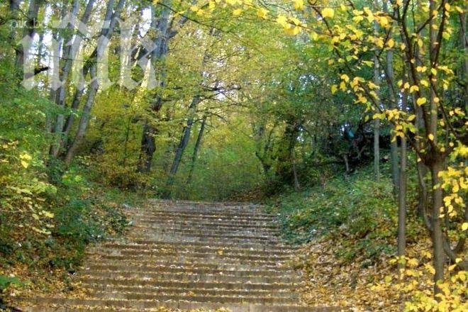 Утре валежите спират, но захладнява