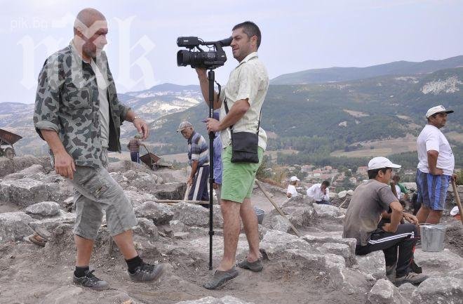 Проф. Овчаров: Открихме гроба на цар Петър във Велики Преслав
