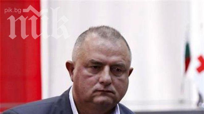 В Агенцията за бежанците назначават още служители