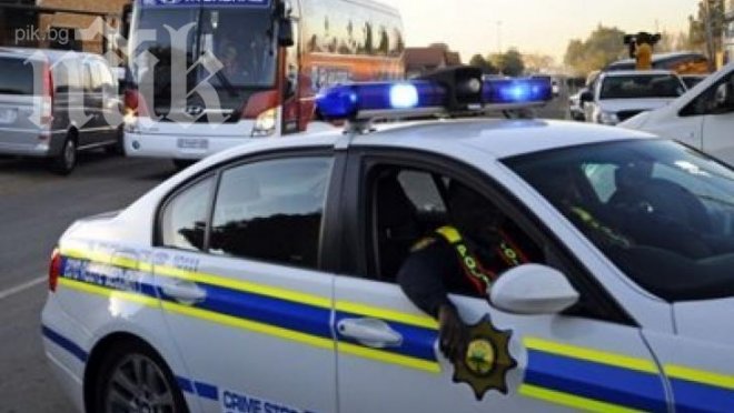 Ненормалник си извади пениса пред девойка, след което й предложи брак