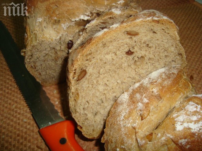 Белият хляб преправен в черен диетичен с утайка от кафе! Така е хем по-скъп, хем вреден!