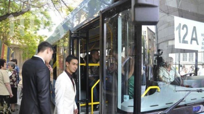 Монтират 600 говорещи спирки в София