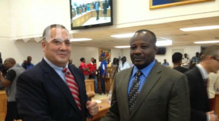 слави бинев политическият монопол навсякъде света тумор отстранен