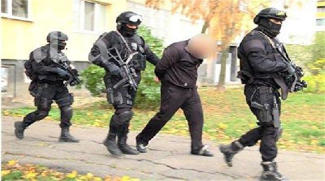 Групата на Йоско остава зад решетките