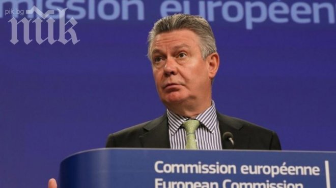 Повдигнаха обвинения за финансови измами на европейски комисар