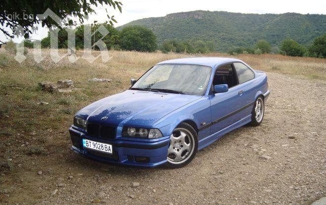 БМВ потроши медицинска сестра, шофьорът я закара до Спешното