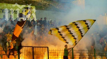 феновете миньор сините ултраси дойдоха убиват ихтиман маскирани цесекари