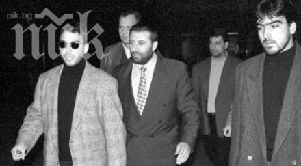 бареков показа скандална снимка борисов силови босове герб