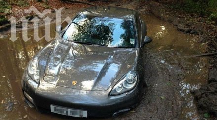 порше 300 хил затъна калта снимки