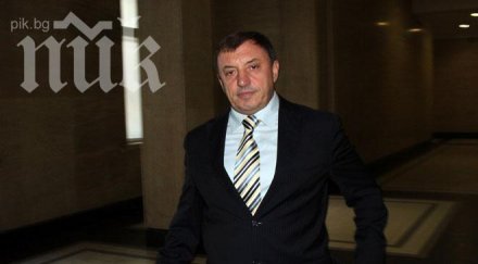 делото октопод започна алексей петров безмълвен