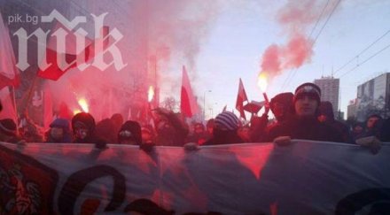 полша призна нападателите руското посолство хулигани