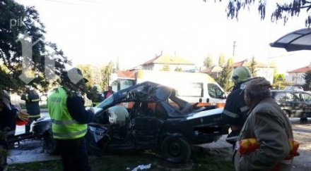 жестока катастрофа варна младок бмв разцепи спирка снимки