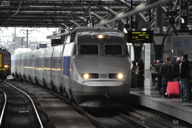 Влак уби български крадец в Белгия