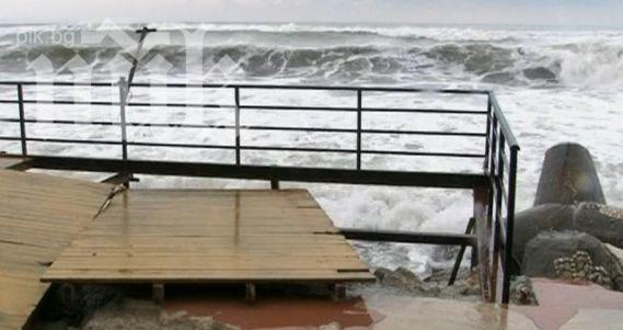 Селище на полуостров Камчатка остана без вода заради буря