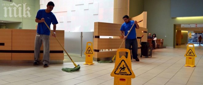 Западът ни взе за прислужник